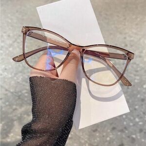 Cat eyes glasses with UV protection